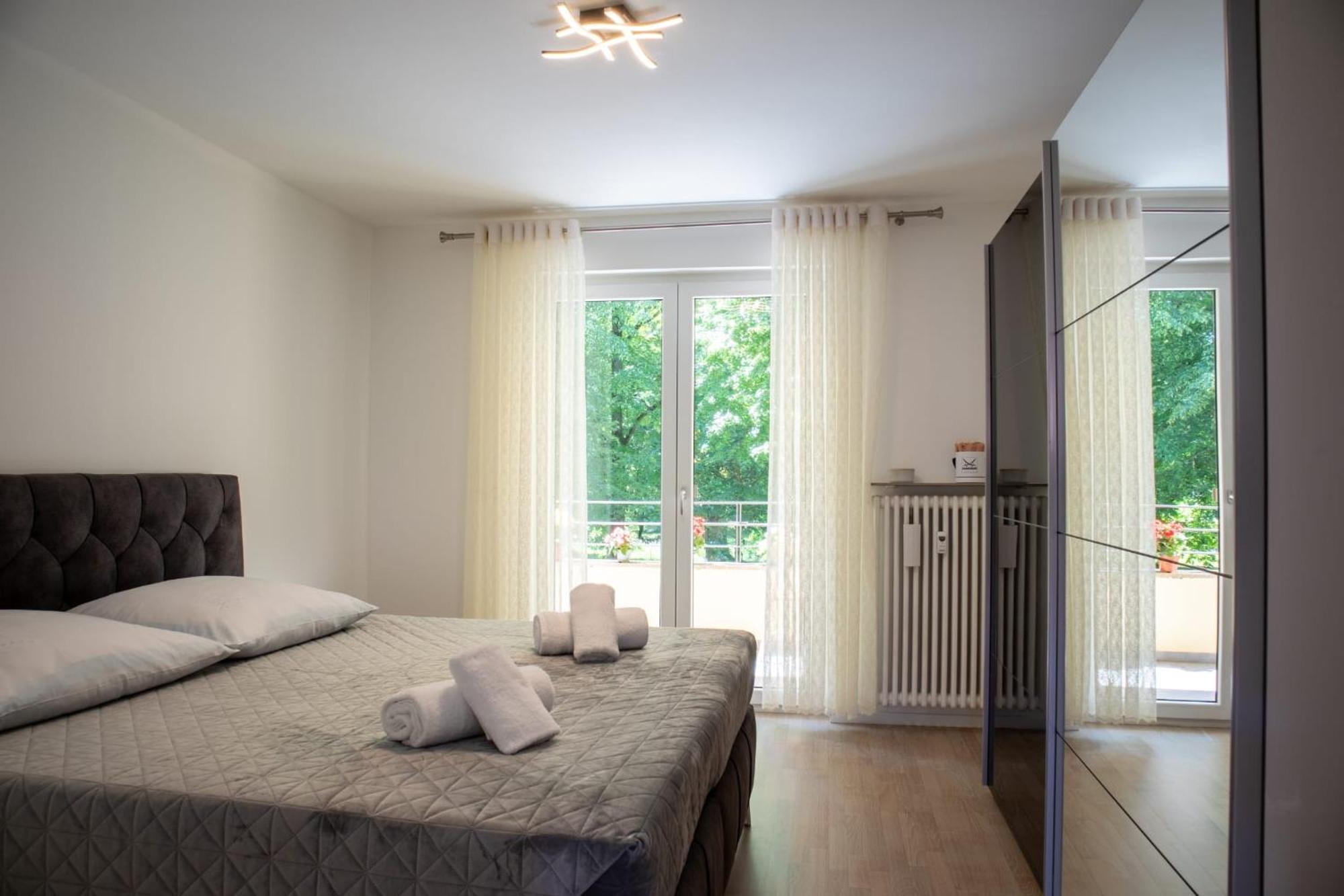 Mega Lux Apartment エスリンゲン エクステリア 写真